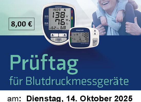 Das Bild ist eine Anzeige für einen "Prüftag" für Blutdruckmessgeräte am 14. Oktober 2025 in der Nicolai-Apotheke am Ochsenkopf. Es zeigt ein glückliches Großvater-Enkelkind-Paar vor dem Hintergrund von zwei Blutdruckmessgeräten.